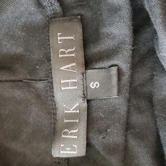 Erik Hart Cold Shoulder Black Top with gathered sleeves and ties - Size S - Picture 7 of 9